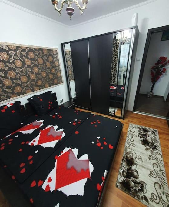 Sweet Home & Liliana Tecuci المظهر الخارجي الصورة